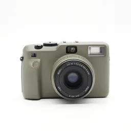 Instant film camera
