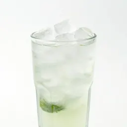 Mojito with crushed ice