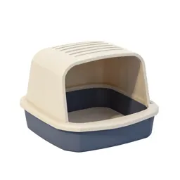 Litter box with a hood