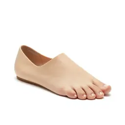 Toe