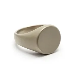 Signet ring