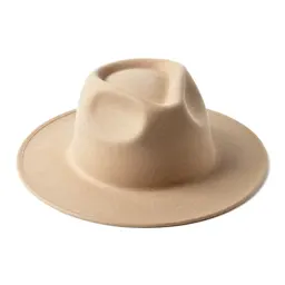 Wide-brim felt hat