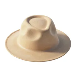 Wide-brim felt hat
