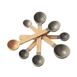 Set of measuring spoons