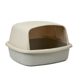 Litter box with a hood