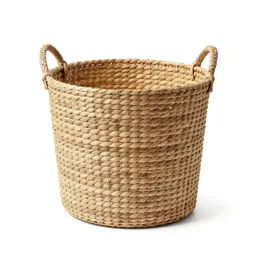 Laundry basket in seagrass
