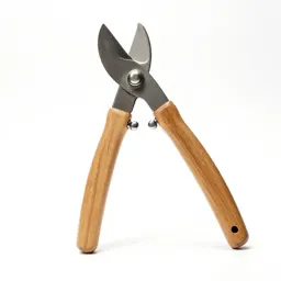 Hedge shear
