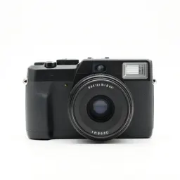 Instant film camera