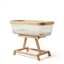 Bassinet on a stand