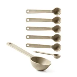 Set of measuring spoons
