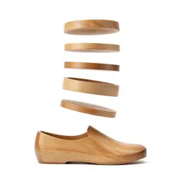 Wooden shoe last