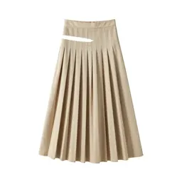 Pleated skirt