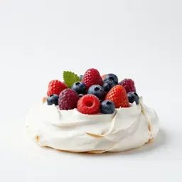 Pavlova with berries