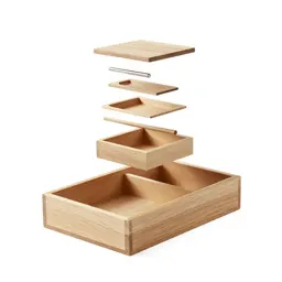 Jewellery box with a lift-out tray