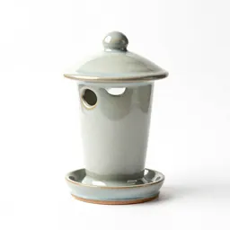 Bird feeder
