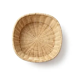 Laundry basket in seagrass