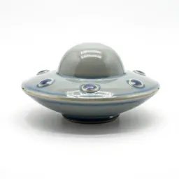 Tin ufo toy