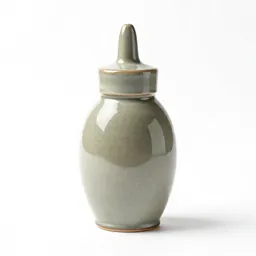Squeeze honey bottle