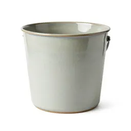 Bucket shop