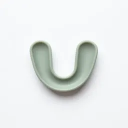 Retainer