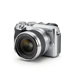 Mirrorless camera with a prime lens