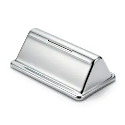 Quirk molding