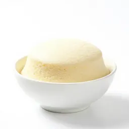 White cake