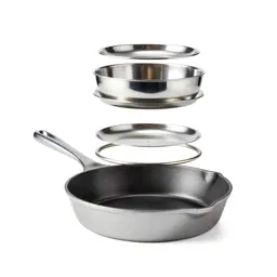 Cast iron skillet